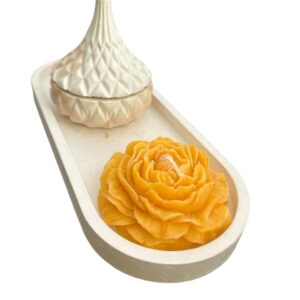 سيت ديكور مصنوع من الجبس مع علبة بغطاء مزخرفة بتصميم بسيط مع شمعة معطرة بشكل الزهور