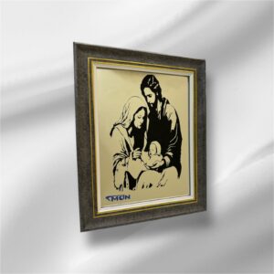 لوحة فنية تجمع بين أناقة الزجاج و المرايا محفورة يدويا ومحاطة باطار خشبي مقاس 20*25