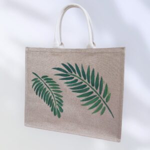 حقيبة من الخيش المتين مرسومة يدويا بتصميم ورق الشجر مناسبة للاستخدام اليومي والهدايا
