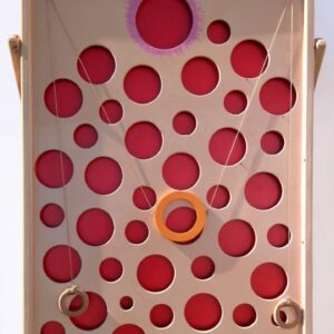 لعبة خشبية مصممة خصيصًا لتنمية التركيز، الانتباه، والمهارات مقاس 170*80 مصنوعة من خشب عالي الجودة، لتناسب الاستخدام اليومي وتدوم طويلًا تُعد خيارًا مثاليًا لـ الأماكن الخارجية مثل الفلل، الحضانات، الحدائق، والمرافق التعليمية المفتوحة