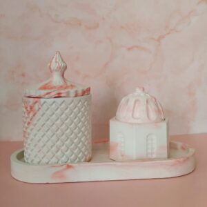 ستاند من الجبس الابيض مموج باللون الزهري مع مبخرة وعلبة بخور مناسبة للديكور والاستخدام