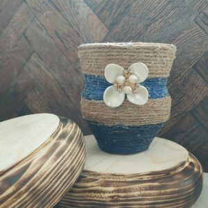 فخارة مزينة يدويا بخيوط القش - مناسبة للديكور