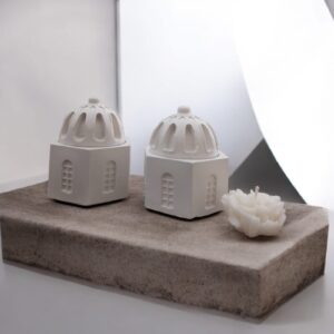 مباخر مصنوعة من الجبس باللون الابيض بتصميم اسلامي مميز مناسبة لاستخدام البخور